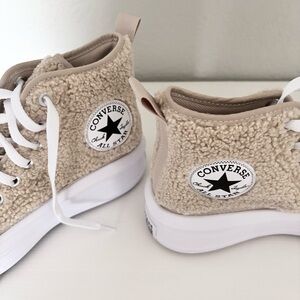 CONVERSE Sherpa Chuck Taylor All-Star Move Hi Platform Sz 5 Youth/ 6.5 W…